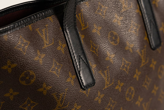 LOUIS VUITTON Monogram Macassar Davis