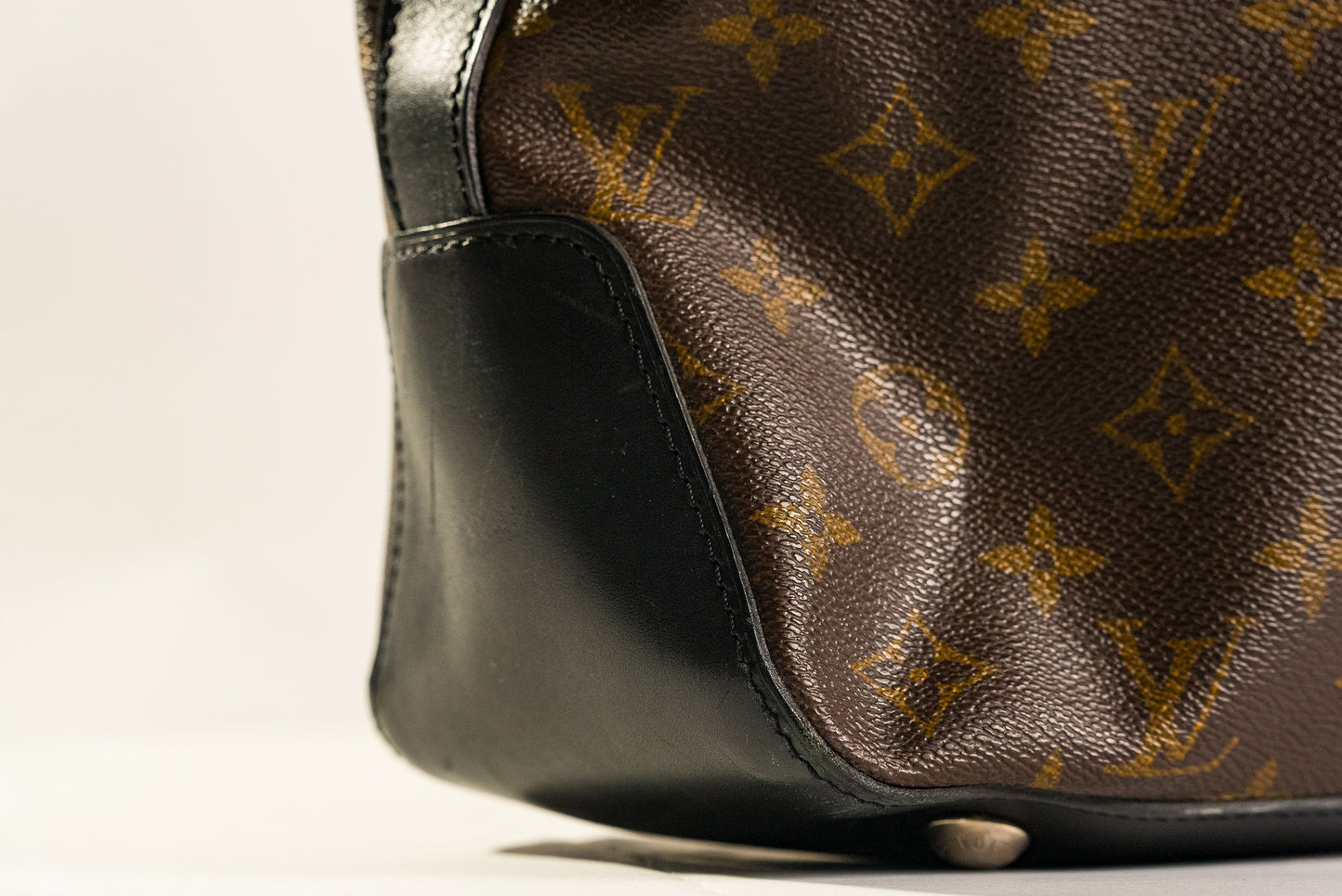 LOUIS VUITTON Monogram Macassar Davis