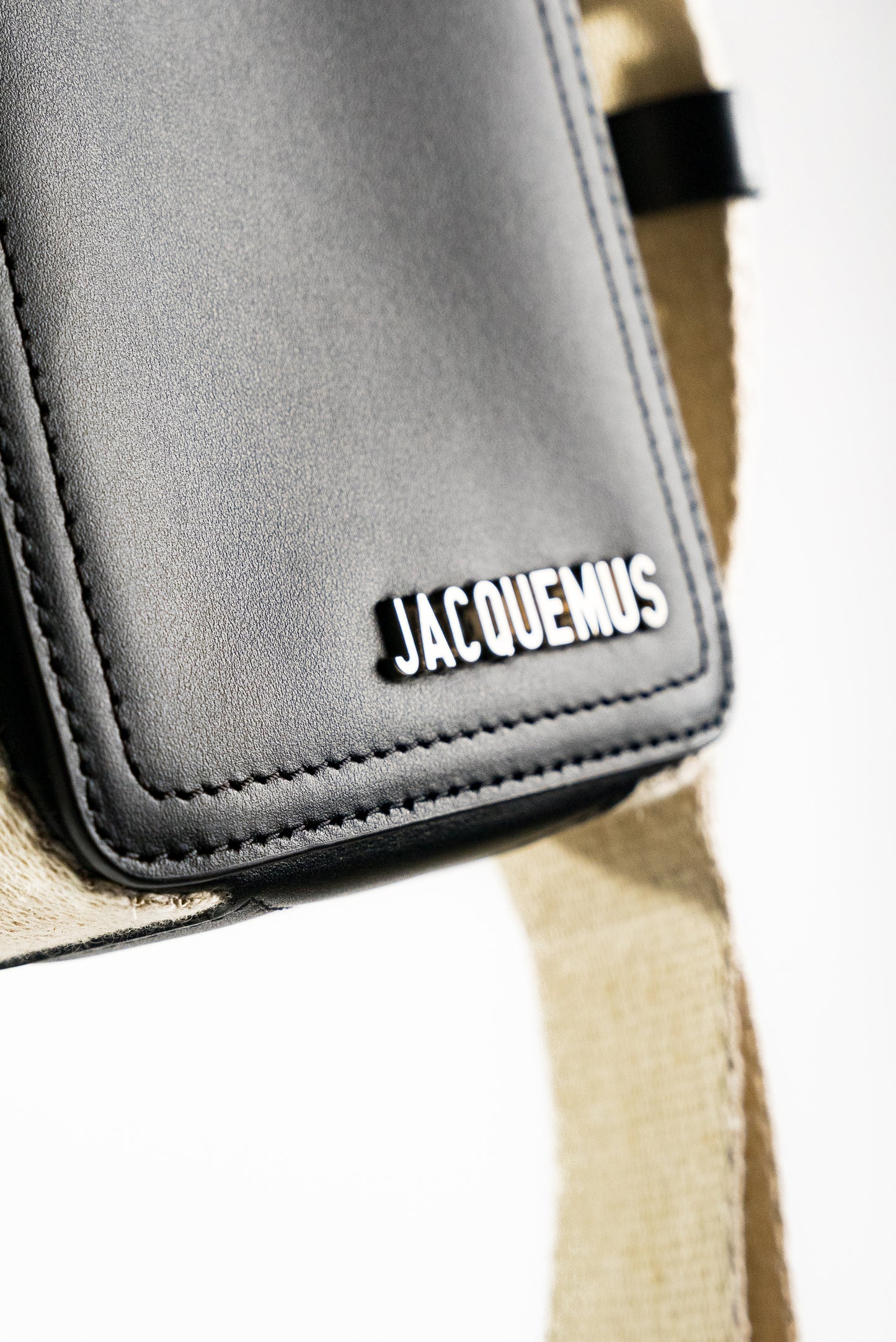 Jacquemus Vertical Leather Crossbody bag