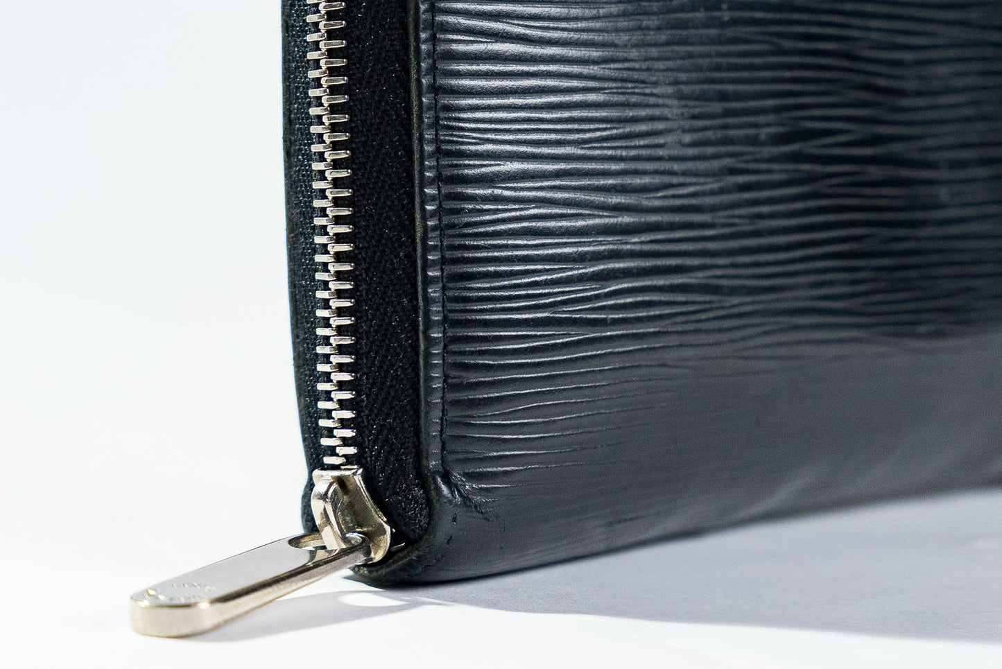 Louis Vuitton Womens Zip Around Epi Leather Continental Wallet Black