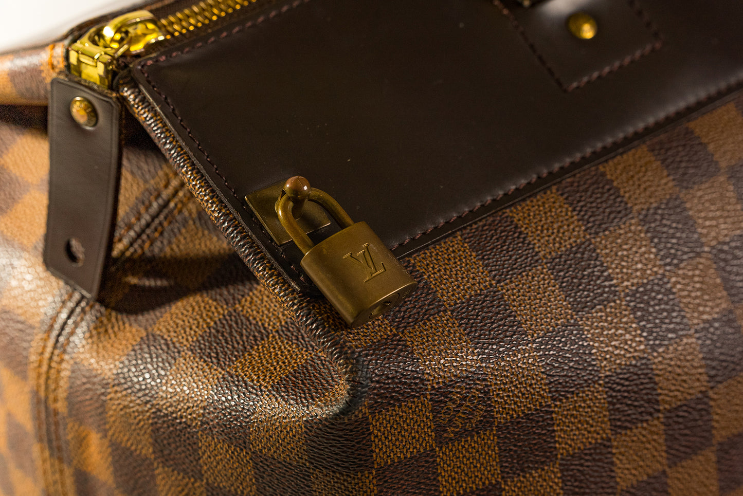 LOUIS VUITTON Greenwich PM  Ebene Damier Boston Bag