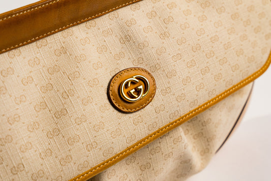 GUCCI CLUTCH Interlocking G Clutch Vintage - From the Late 1980's - Early 1990's Collection -