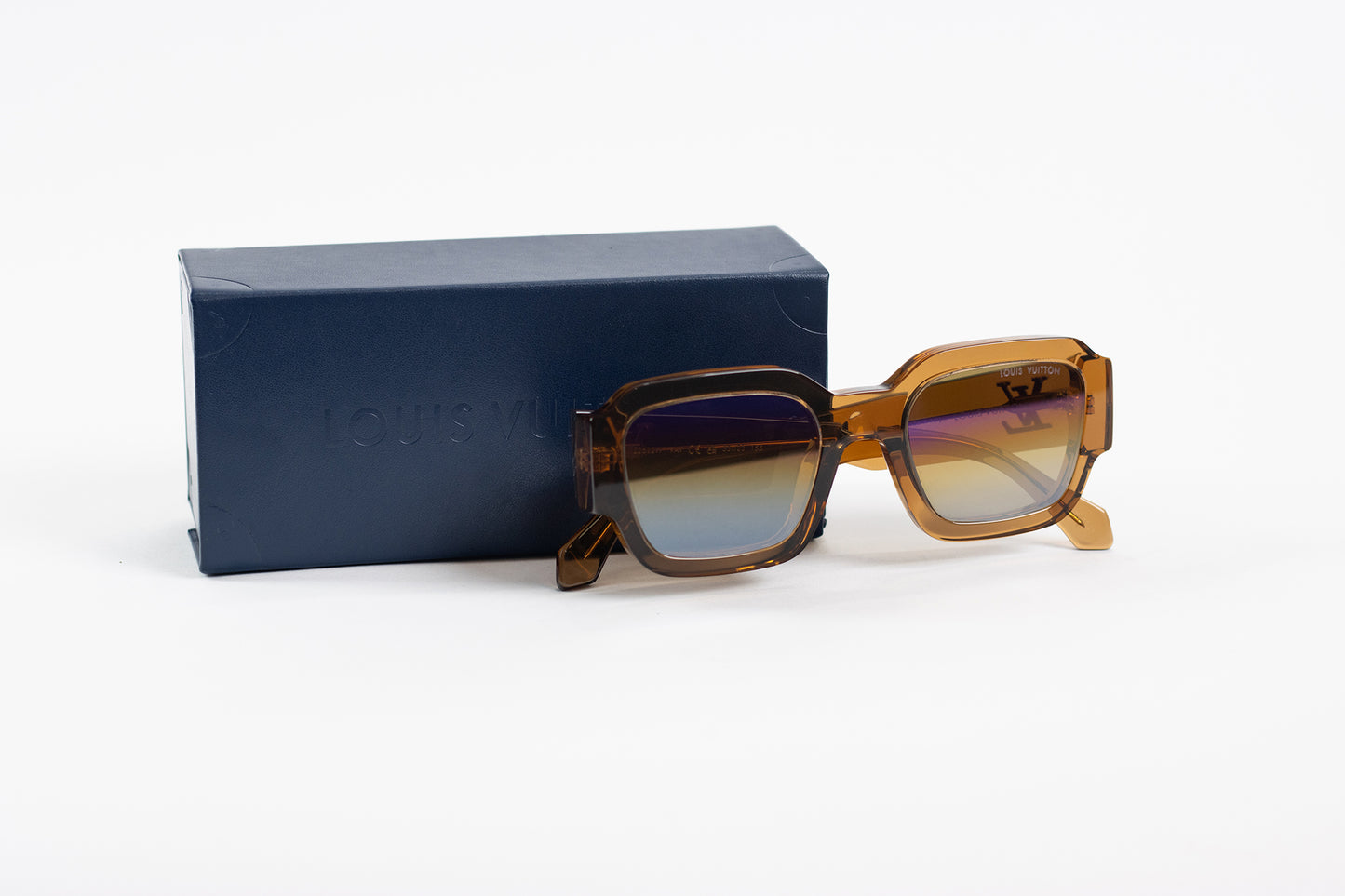 Louis Vuitton Clash Round Square Sunglasses